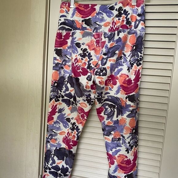 Balance collection floral High Waist Capri‎ - Picture 7 of 8